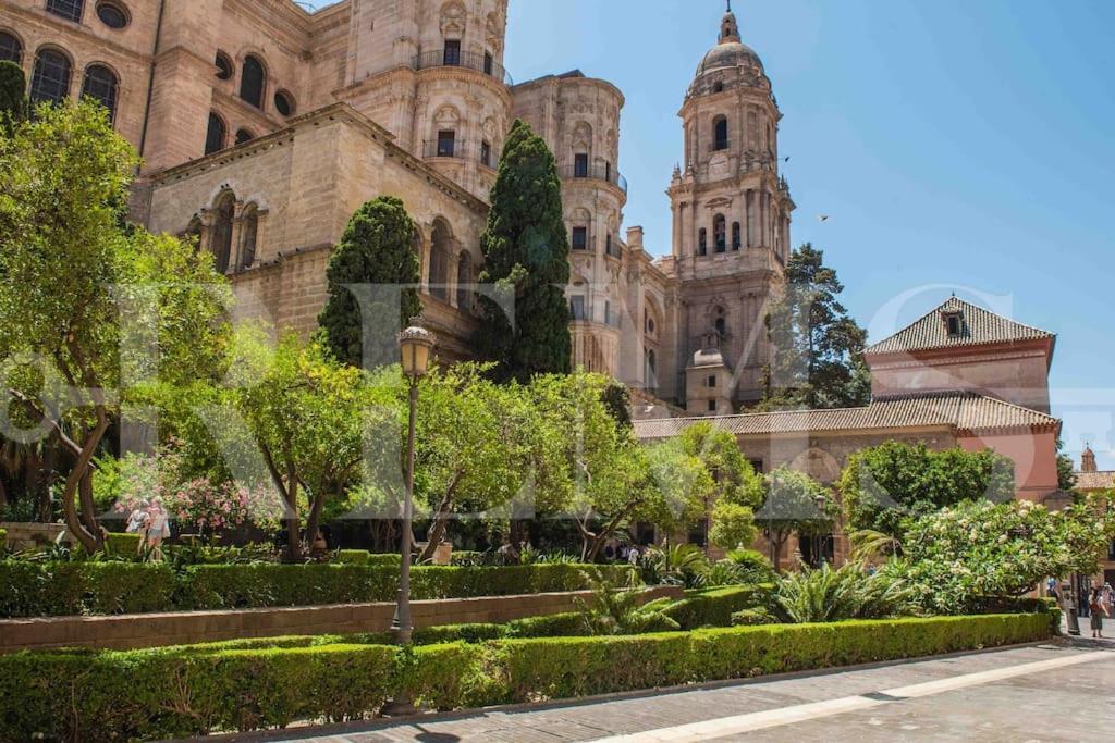 Inviting Duplex In Front Of Picasso Museum By Rems Apartment Malaga Luaran gambar