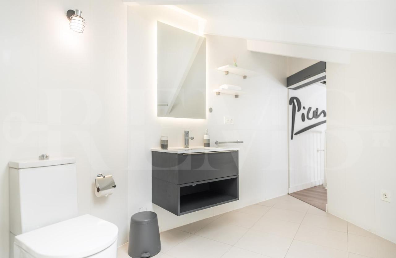 Inviting Duplex In Front Of Picasso Museum By Rems Apartment Malaga Luaran gambar