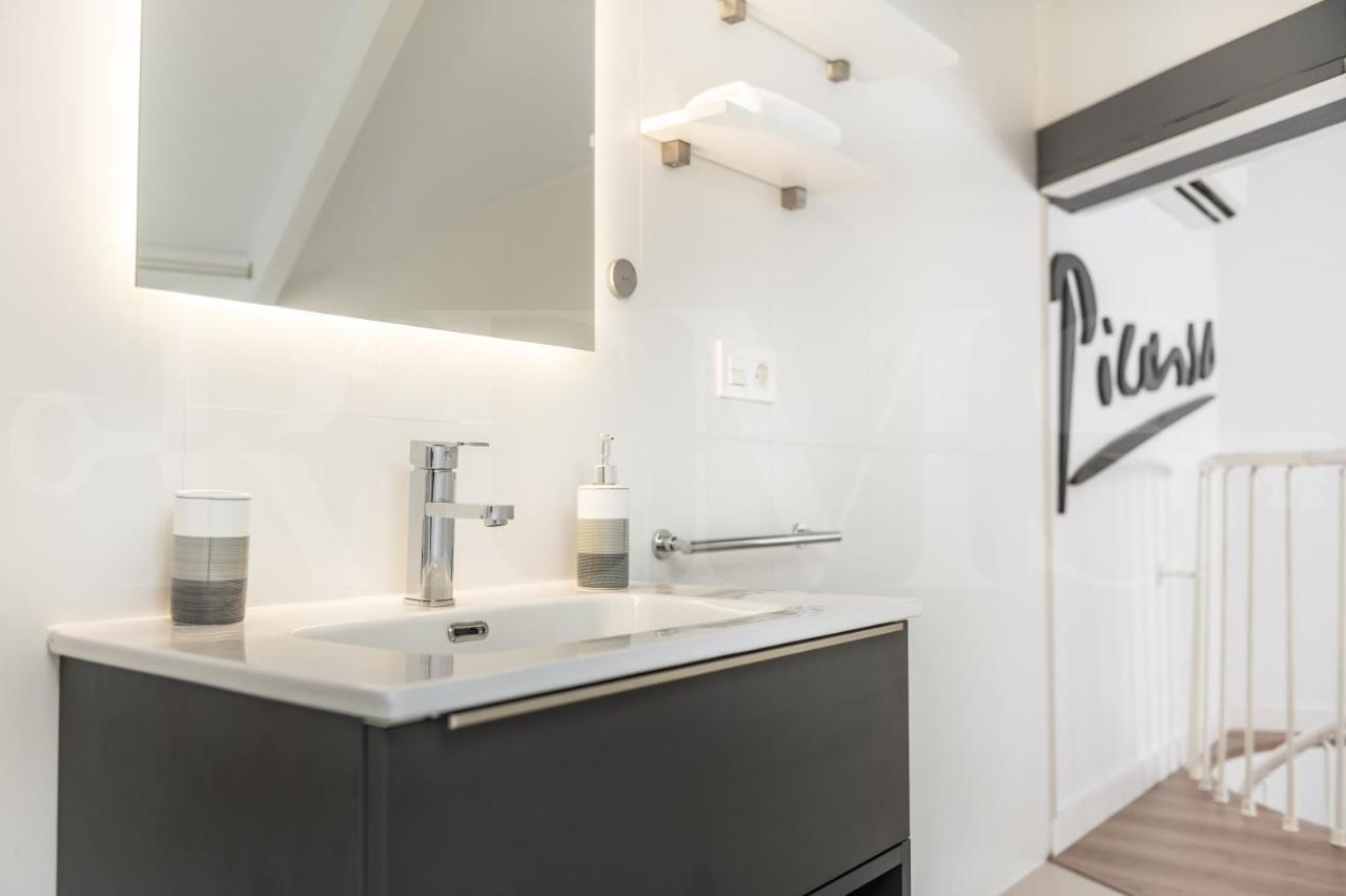 Inviting Duplex In Front Of Picasso Museum By Rems Apartment Malaga Luaran gambar